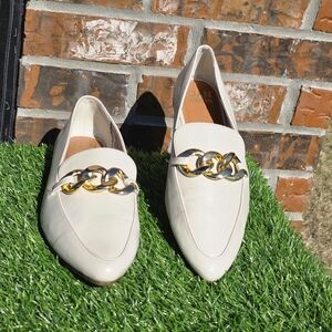 Madden NYC Pointed Toe Flats with Gold Chain – Women’s Size 11